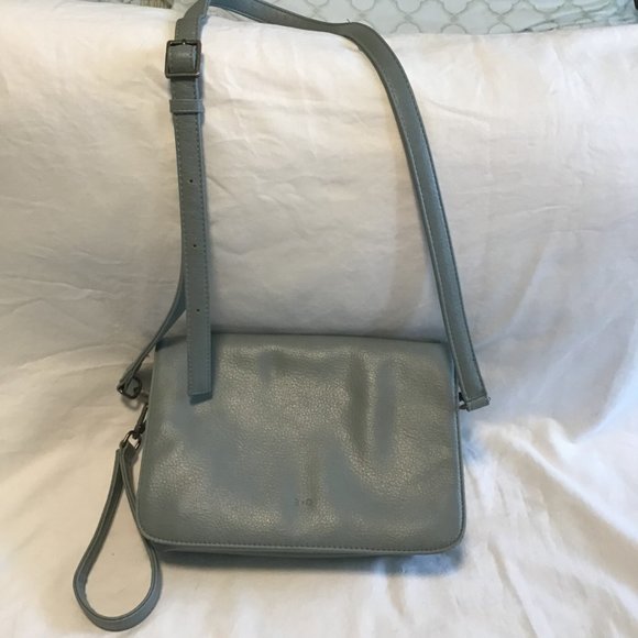 S-Q Vegan Leather Crossbody Bag with Wristlet Strap - Picture 3 of 10